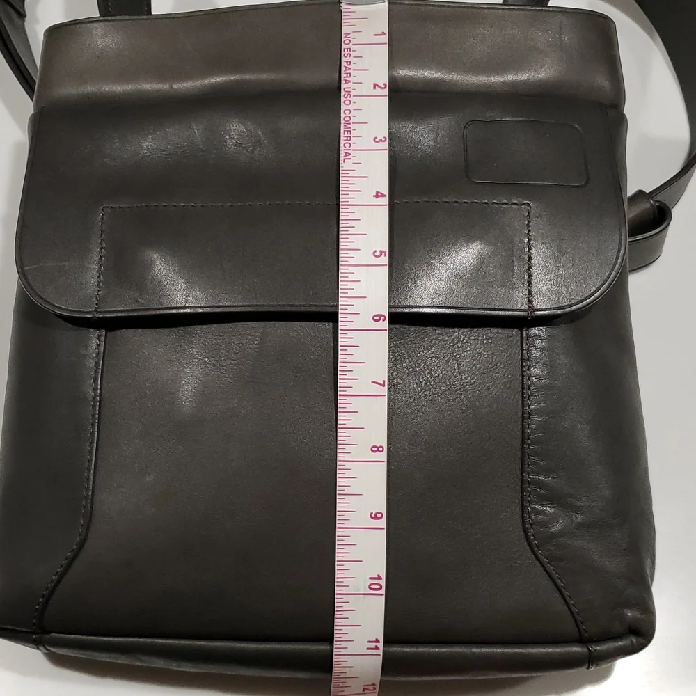 Unisex Tumi Diagonal Napa Leather Crossbody/Messenger Bag in Graphite